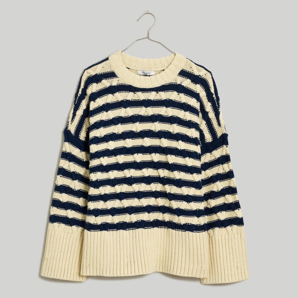 Gorgeous Madewell cable knit sweater oversizedd sleeves-winter vibes!